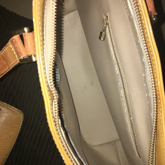 Louis Vuitton Handbag sold - Picture 7 of 8